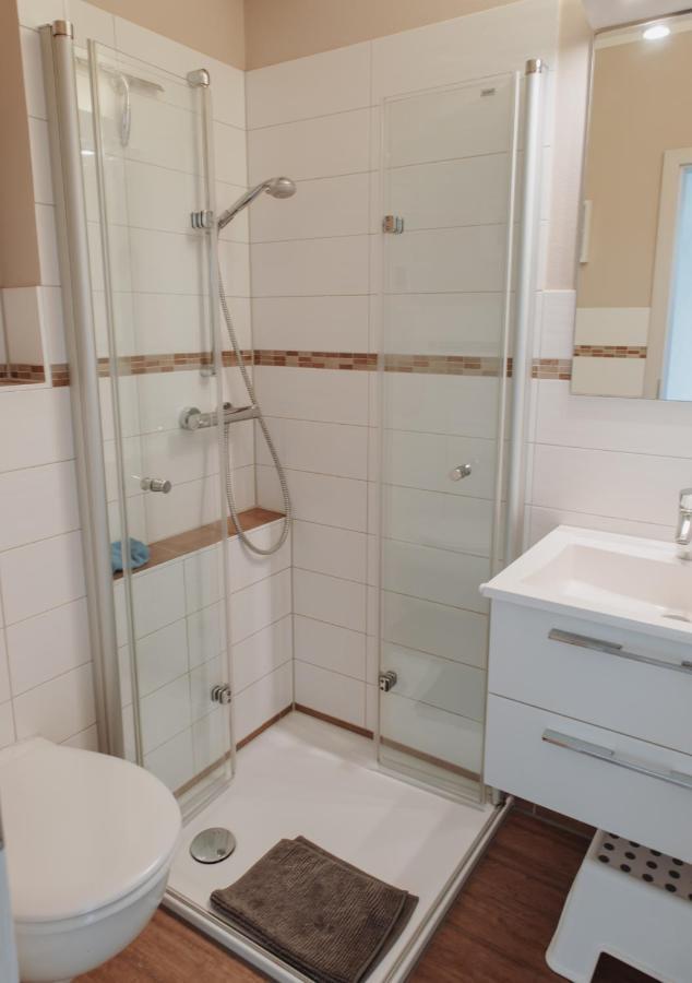 Gaestehaus Broecker Бюзум Экстерьер фото